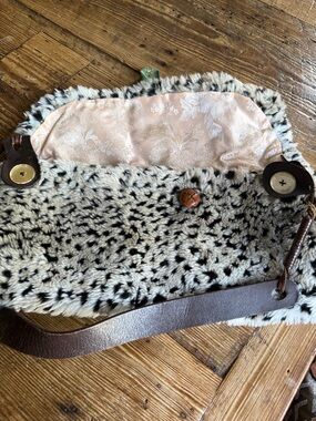 Sweet Billy bag. Vintage. Leopard-Print Shoulder Bag with Brown Leather Strap